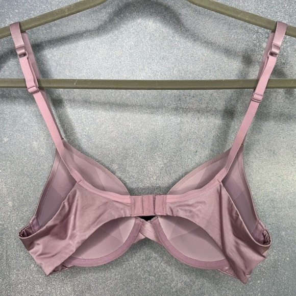 Victoria's Secret Plush Padding Full Coverage Bra - Size 34B - Picture 2 of 4